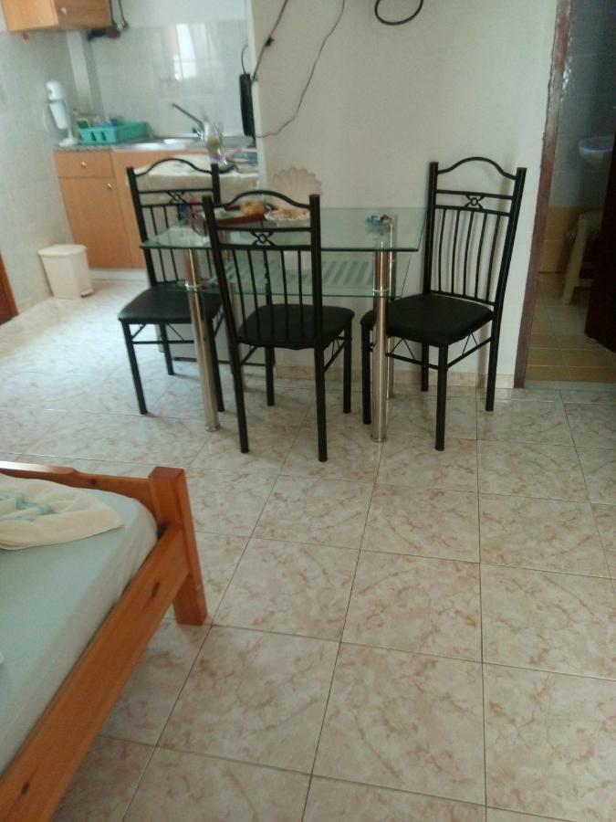 Maria Charalampaki Studios Skyros Luaran gambar